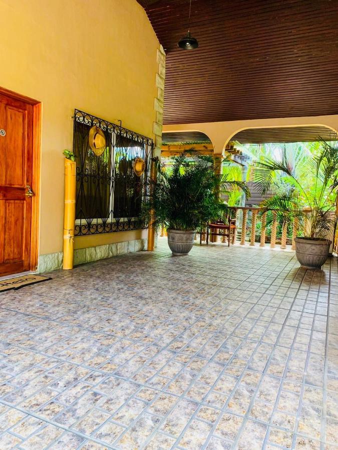 Effie Mountain View Coco Villa Misere Екстериор снимка